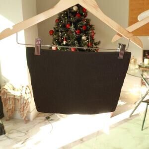 Dark green knit skirt